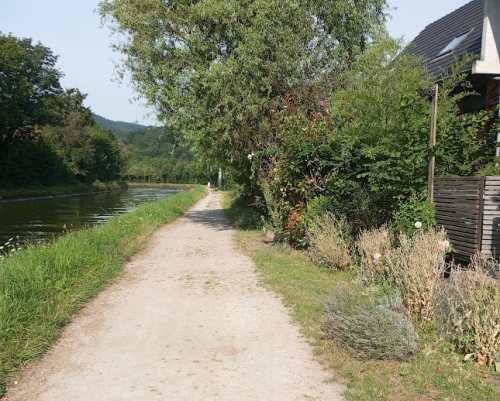 #31 Au bord de l'eau.jpg